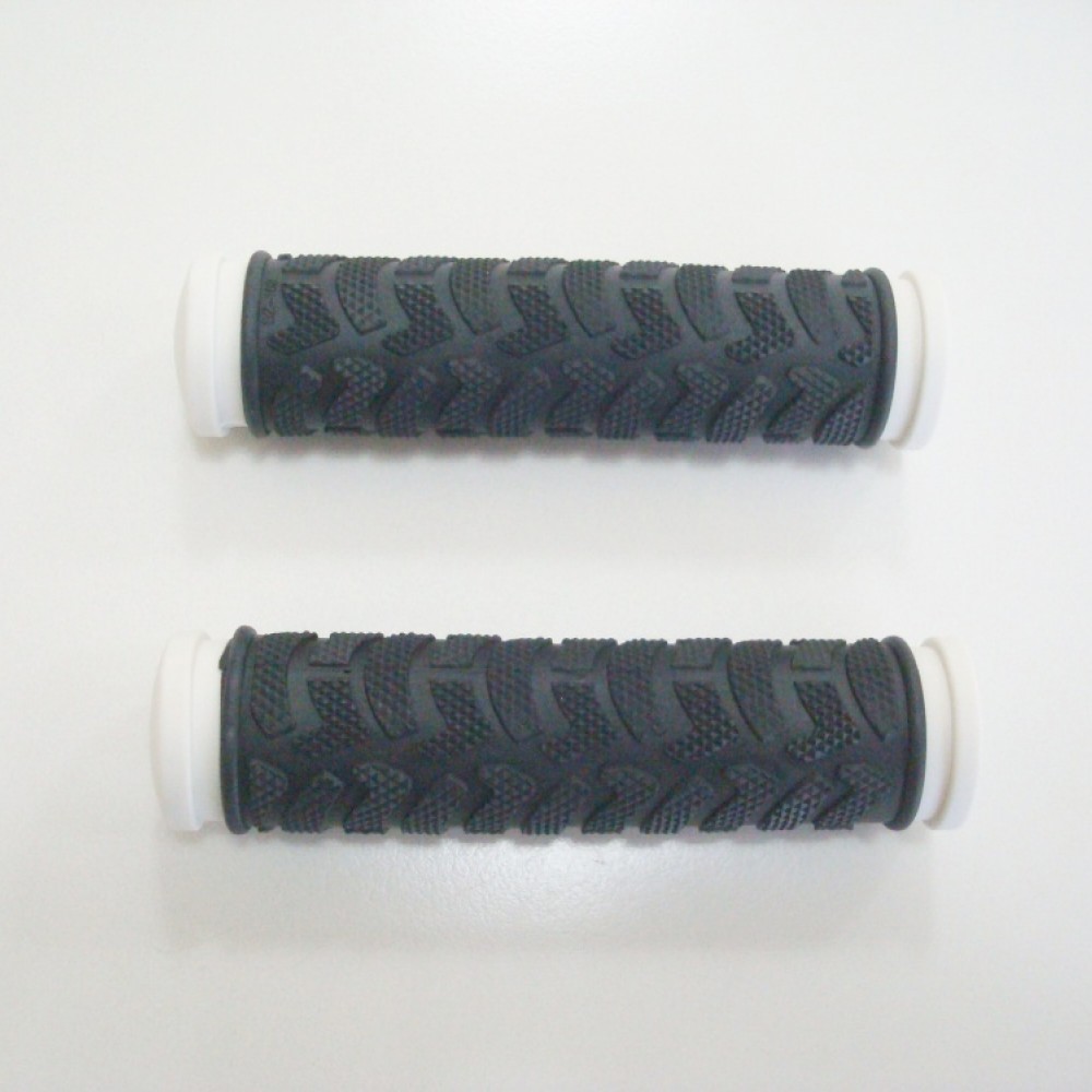 puos-de-gel-negro-con-anillo-blanco
